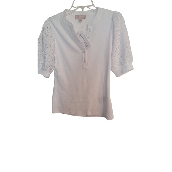 Philosophy, white‎ top with white eyelet sleeves - Picture 1 of 4